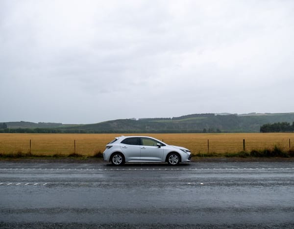 Test Toyota Corolla Hybrid: kolik opravdu ušetří